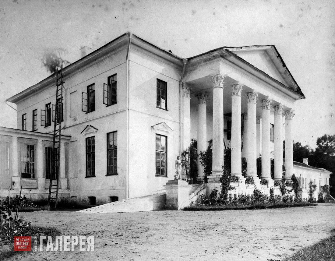 Western terrace of the Vvedenskoye estate