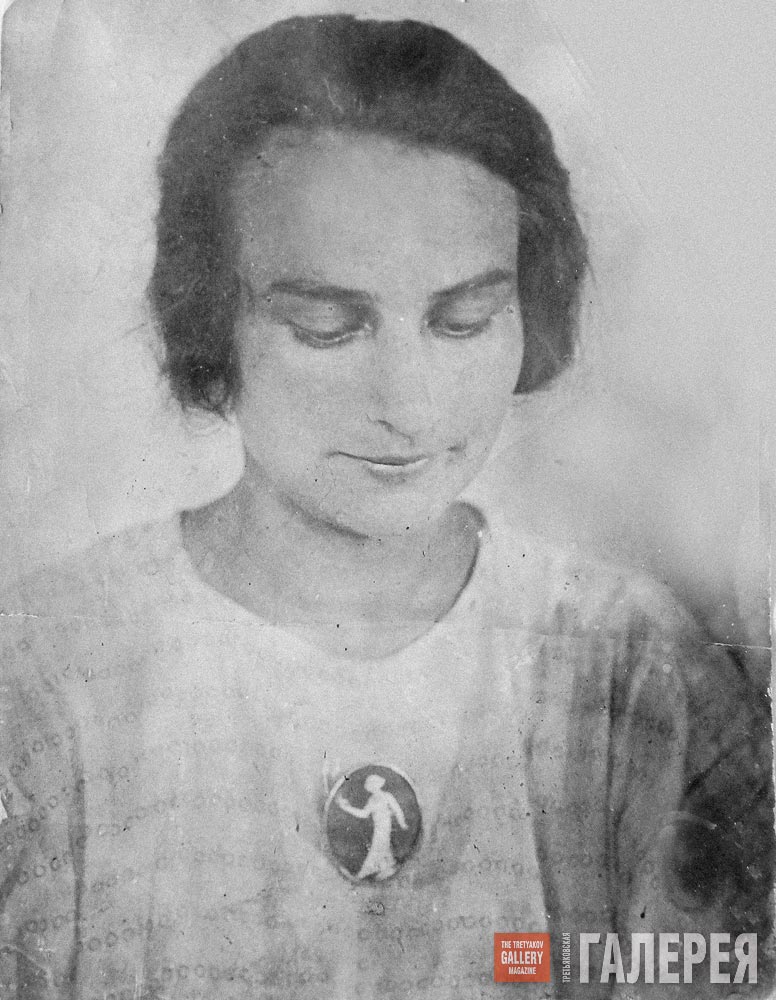 Vera Golubkina (the artist’s niece) wearing the cameo “Girl with the Lantern”