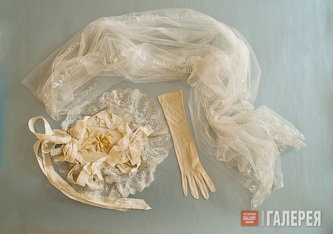 BRIDAL VEIL, WEDDING HEADDRESS, AND GLOVE OF MARIA MARTYNOVSKAYA. August 18 1885