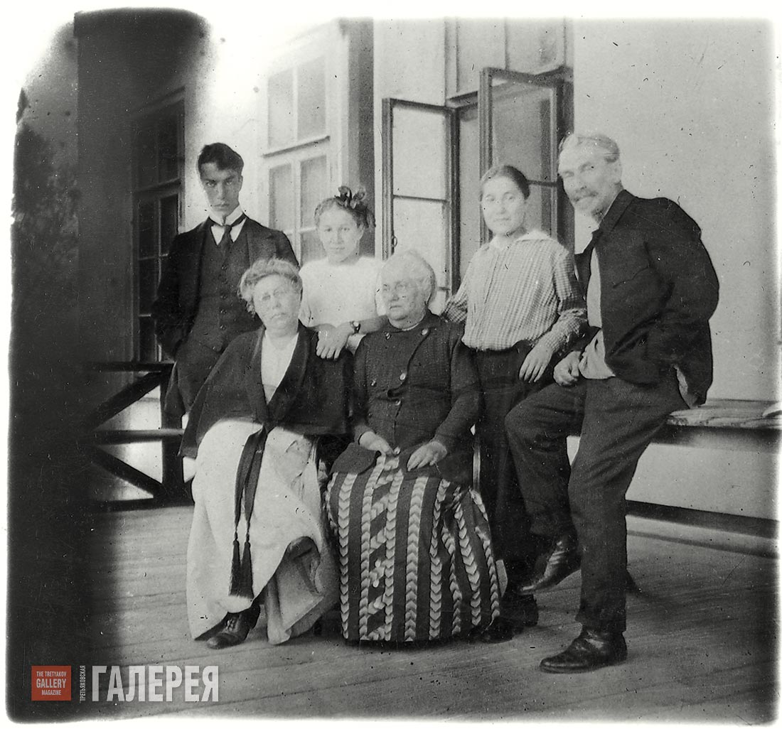 Boris, Rosalia Isidorovna, Lydia, Josephine and Leonid Osipovich Pasternak