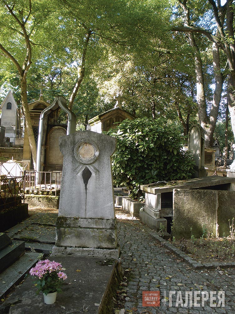 Mikhail Scotti’s graveat. Montmartre cemetery in Paris. 2013
