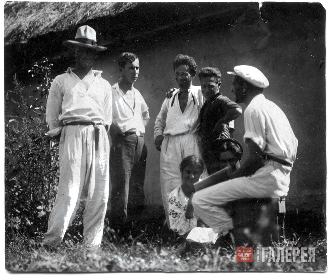 THE CREW FILMING ALEXANDER DOVZHENKO’S FILM “EARTH” IN YARESKY