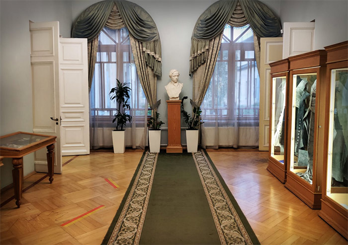 Выставка «Время Лермонтова» в Центральной библиотеки им. М. Ю. Лермонтова в Санкт-Петербурге