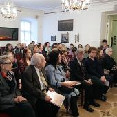 Фоторепортаж с выставки «Письмо с фронта» и с презентации юбилейного номера журнала «70-летию Великой Победы посвящается!» и приложения - специального выпуска журнала «Искусство буддизма» в Доме-музее Марины Цветаевой
