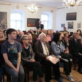 Фоторепортаж с выставки «Письмо с фронта» и с презентации юбилейного номера журнала «70-летию Великой Победы посвящается!» и приложения - специального выпуска журнала «Искусство буддизма» в Доме-музее Марины Цветаевой