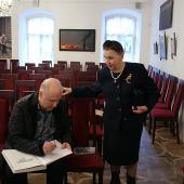 Фоторепортаж с выставки «Письмо с фронта» и с презентации юбилейного номера журнала «70-летию Великой Победы посвящается!» и приложения - специального выпуска журнала «Искусство буддизма» в Доме-музее Марины Цветаевой